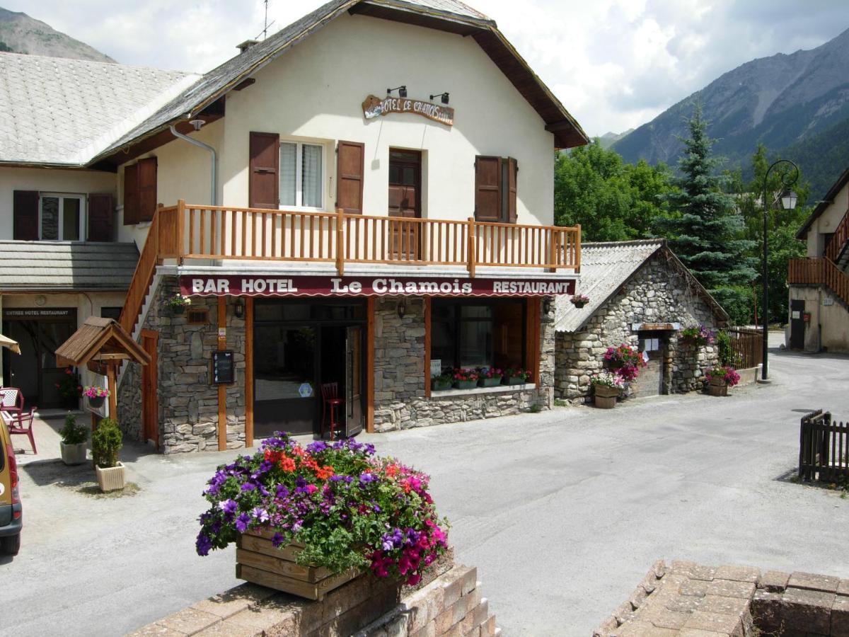 Hotel Restaurant Le Chamois Ancelle Exterior foto